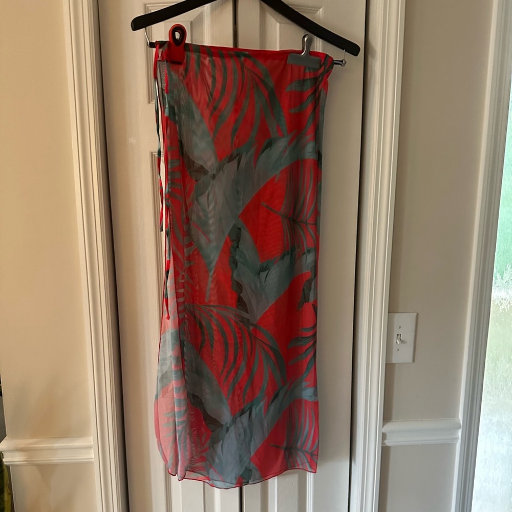 Mesh sarong